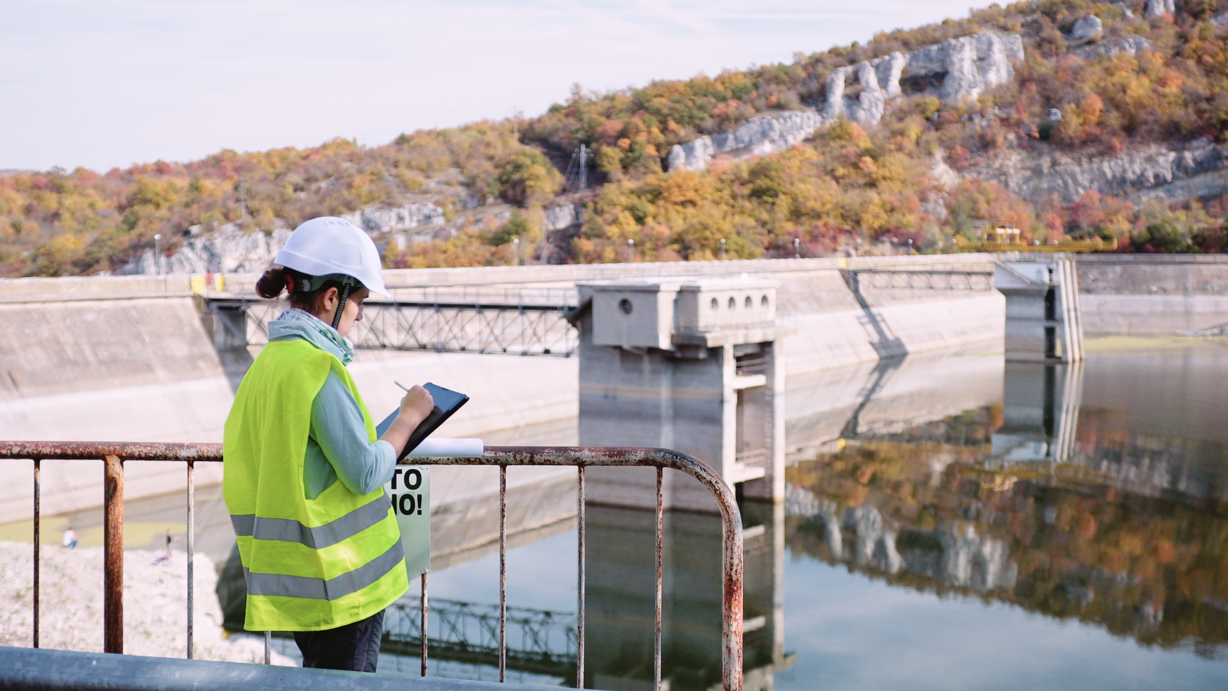 Vi är en ledande kemikalieleverantör för vattenbehandling. ?? 